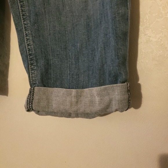 Levi's Womens Size 4 Capri Demin Cuffed Jeans Waist 27", 18" inseam - Picture 9 of 11
